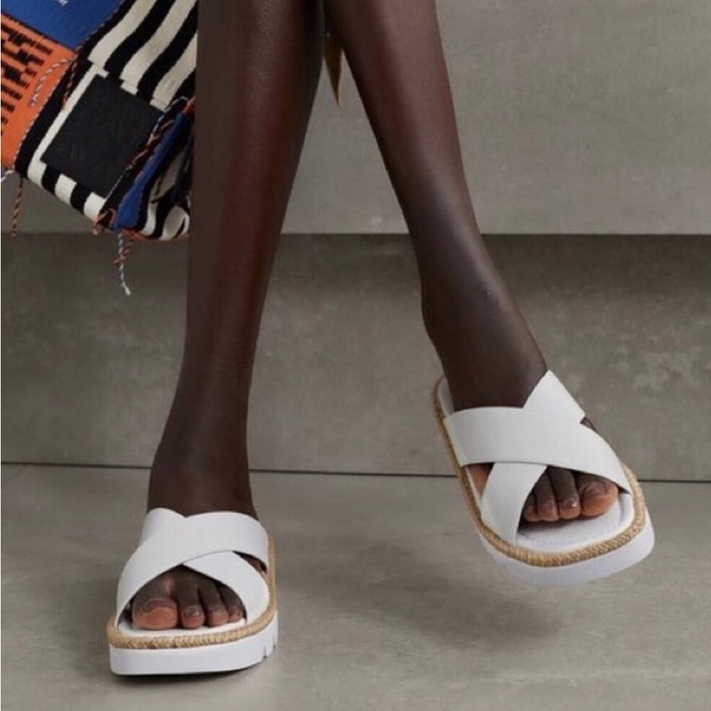 Stuart Weizman Roza Rafia Trimmed Leather Platform Slides in White Size 8.5 B.